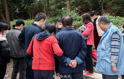 在上海老年相亲圣地,常客们不谈爱情